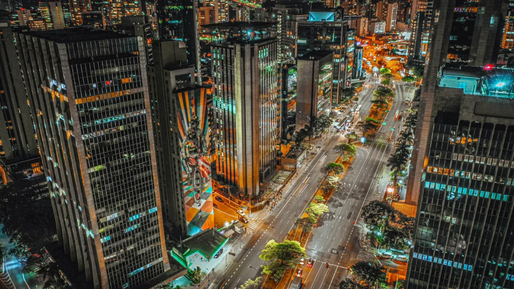 O que fazer em SP? Atrações turísticas, parques, feiras e cultura em São Paulo com destaque para opções de lazer e turismo urbano.